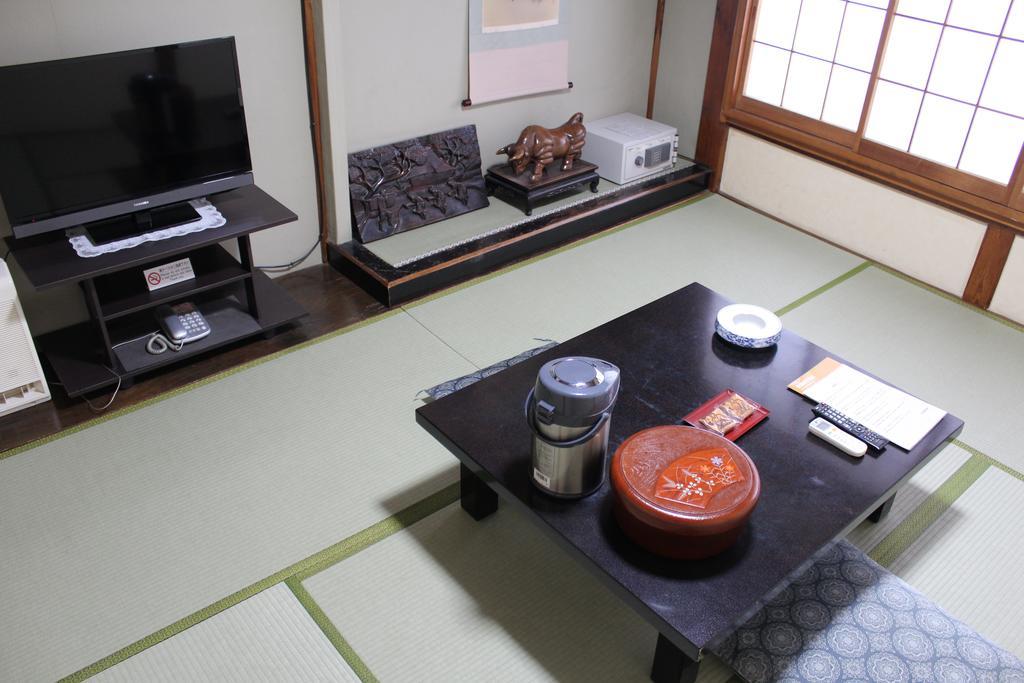 Kinokuniya 2*